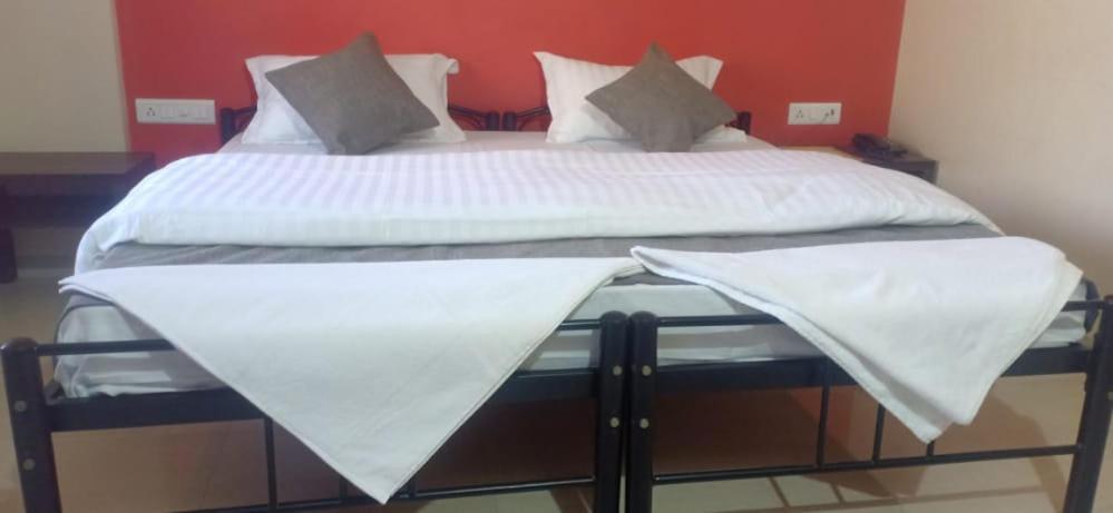 Hotel Rajendra Chinchani ภายนอก รูปภาพ