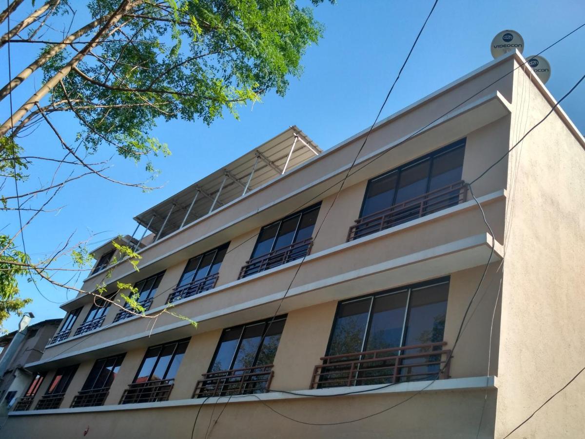 Hotel Rajendra Chinchani ภายนอก รูปภาพ